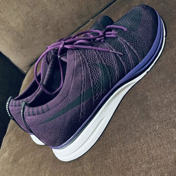 Nike FLyknit Trainer Racer Mens 11.5 US 45.5 EUR Night Purple - Picture 8 of 13